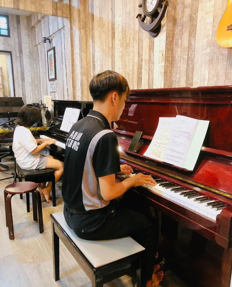 Trung Tâm Âm Nhạc Anh Nguyễn