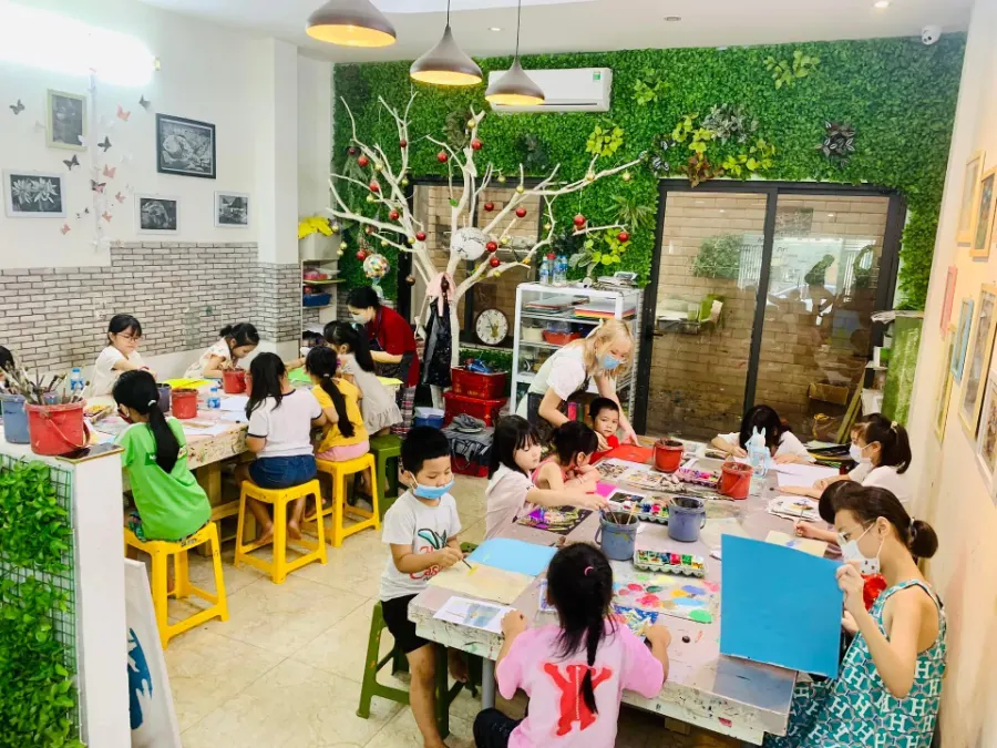 Trung Tâm Mỹ Thuật Ngũ Sắc