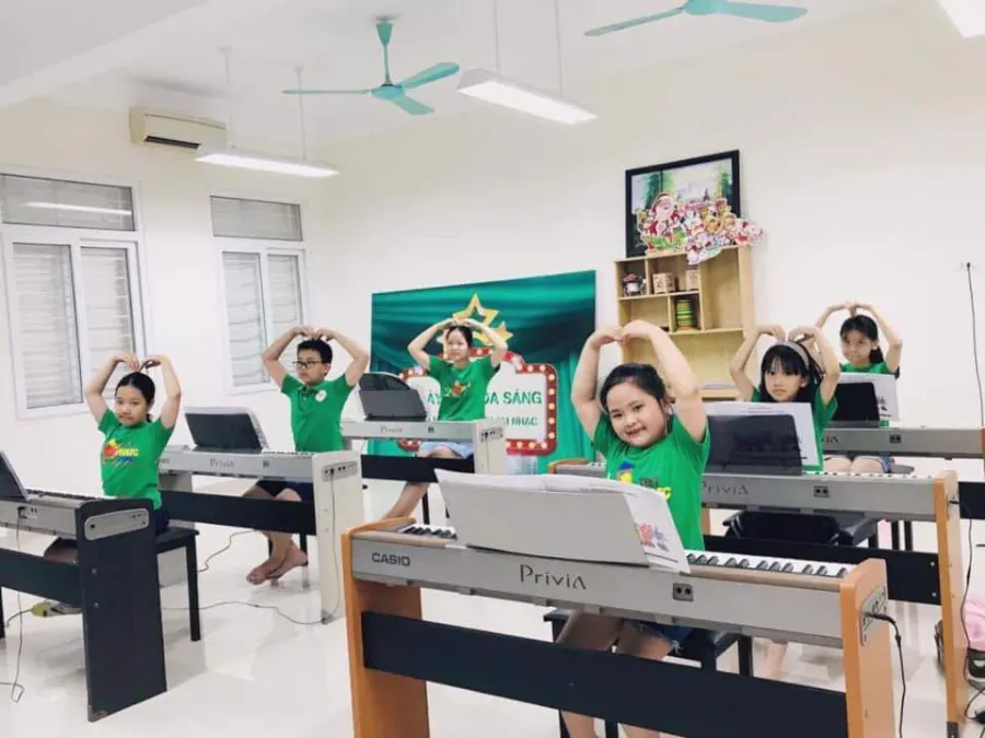 Trung Tâm Viet Music School