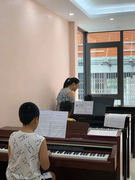 Trung Tâm Viet Music School