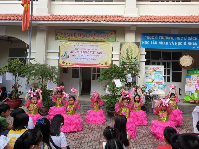 Trường Tiểu học Nguyễn Huệ 1