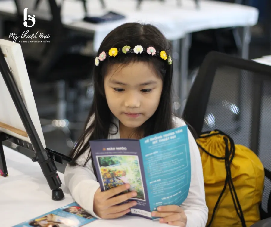 Trung Tâm Mỹ Thuật Bụi
