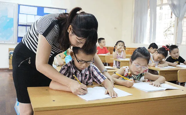 Trung Tâm Luyện Chữ Đẹp Nét Việt