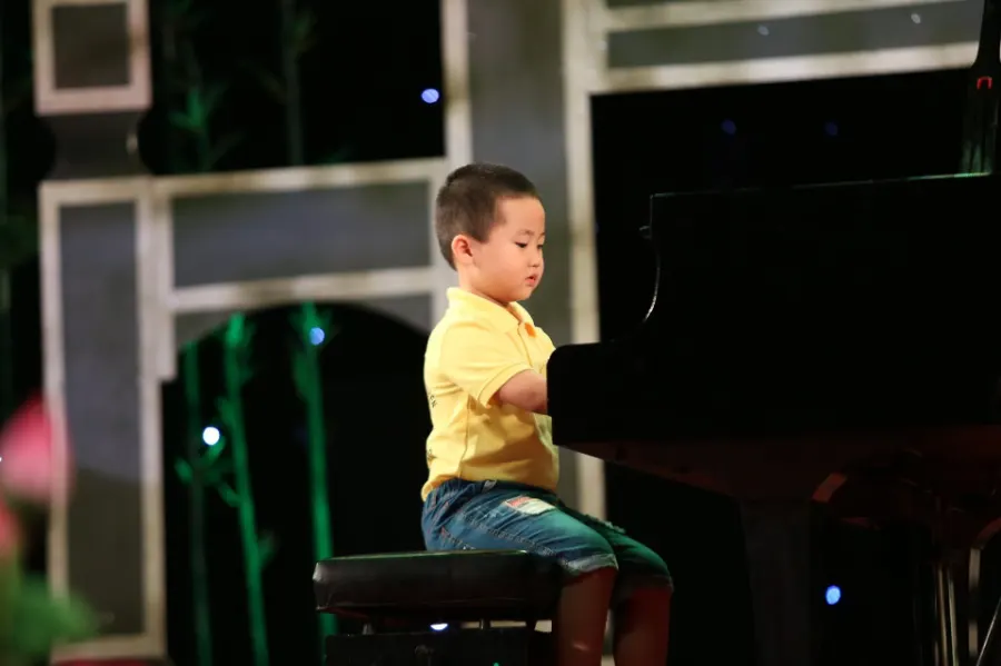 Trung Tâm Nghệ Thuật Ánh Huyền