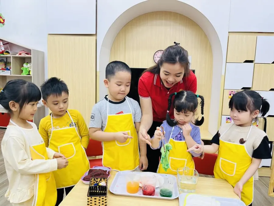 Trường Mầm Non Mặt Trời Bé Thơ (Little Sun)