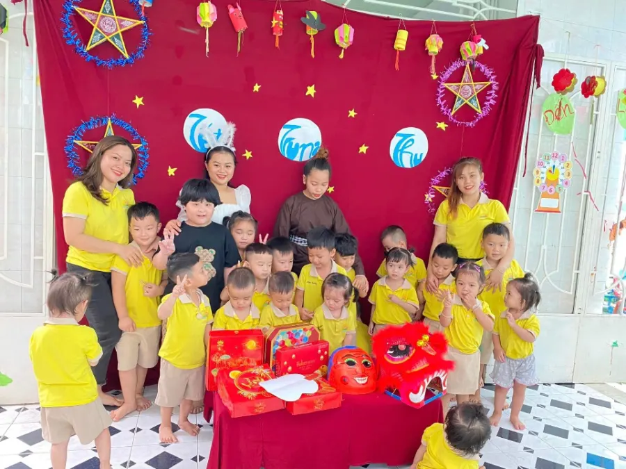 Trường Mầm Non Hoa Nắng