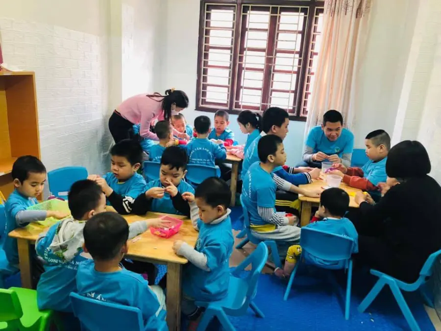 Trung Tâm Giáo Dục Đặc Biệt Trăng Nhỏ