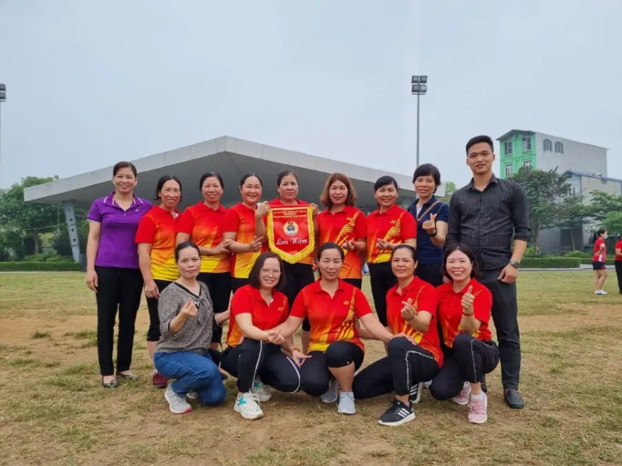 Trường Tiểu Học Tân Tiến
