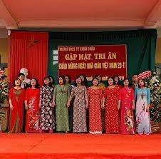 Trường Tiểu học thị trấn Khoái Châu