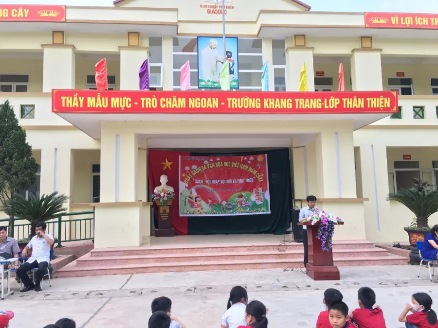 Trường Tiểu học Song Giang