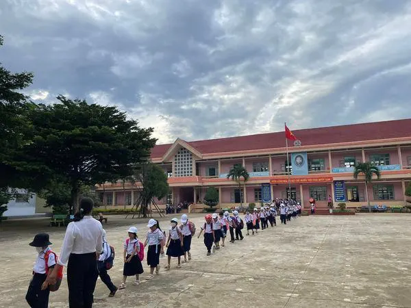 Trường Tiểu Học Nguyễn Thị Minh Khai