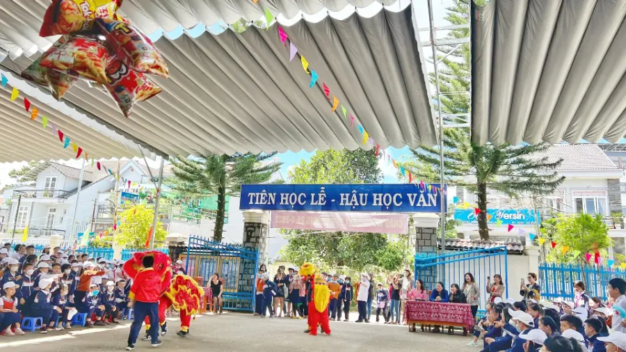 Trường Tiểu Học Hùng Vương