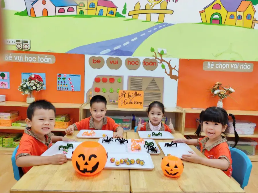 Little Star Montessori Preschool - Trường mầm non song ngữ Sao Bé Thơ
