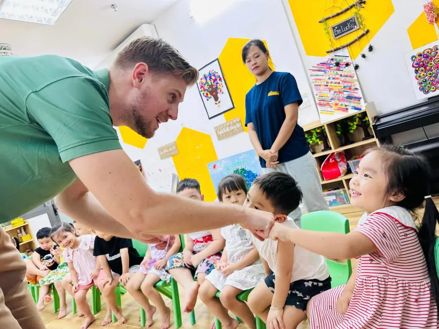Mầm non Ong Sáng Tạo FBK (Fancy Bumblebee Kindergarten)