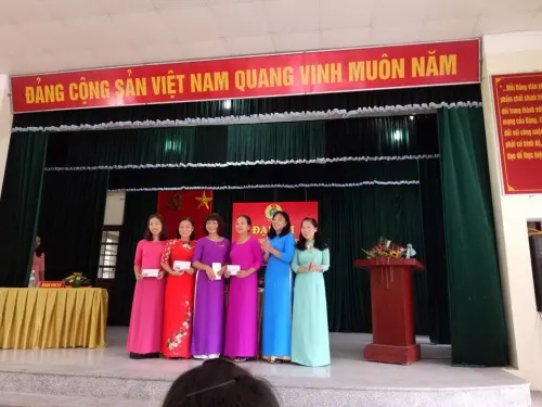 Trường mầm non Nắng Hồng