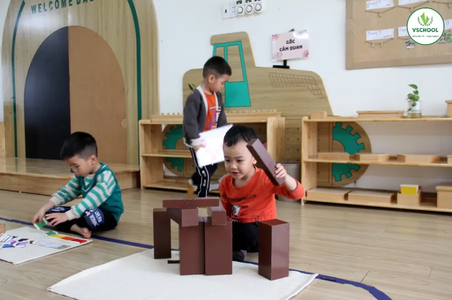 Mầm non Song ngữ Montessori VSchool - Hồng Thái, Việt Yên