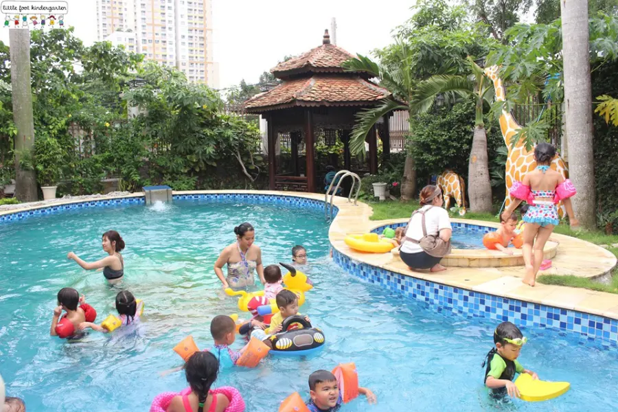 Trường mầm non Chân Xinh (Little Foot)
