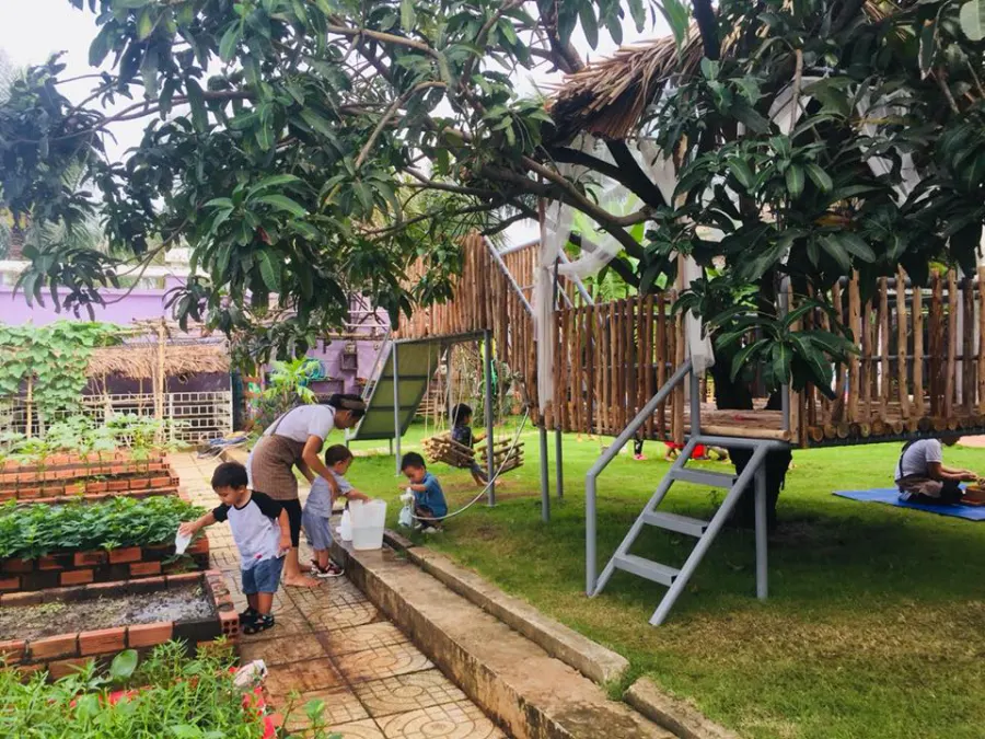 Trường mầm non Chân Xinh (Little Foot)