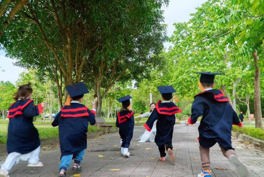 Mầm Non Ngôi nhà Trẻ Thơ Việt (CaSa Viet Montessori)
