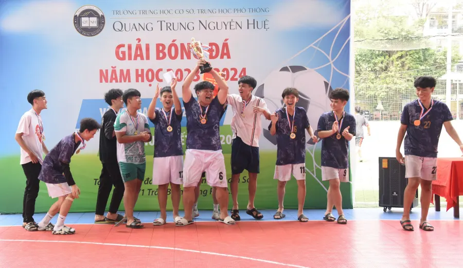 Trường THCS - THPT Quang Trung Nguyễn Huệ