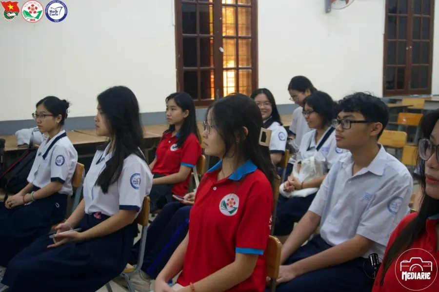 Trường THPT Marie Curie