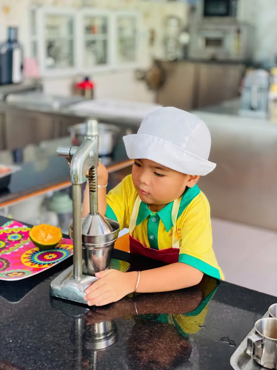 Trường mầm non Ánh Hồng