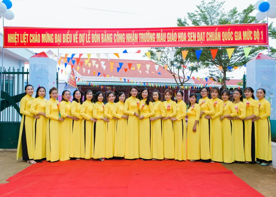 Trường Mẫu giáo Hoa Sen