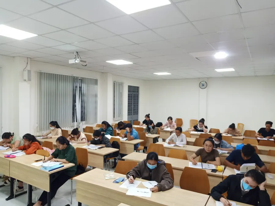 Trung tâm Ngoại ngữ Tiếng Trunh Minh Tâm