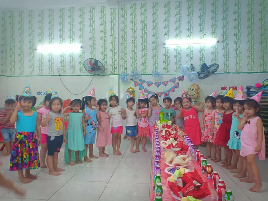 Trường mầm non Vành Khuyên