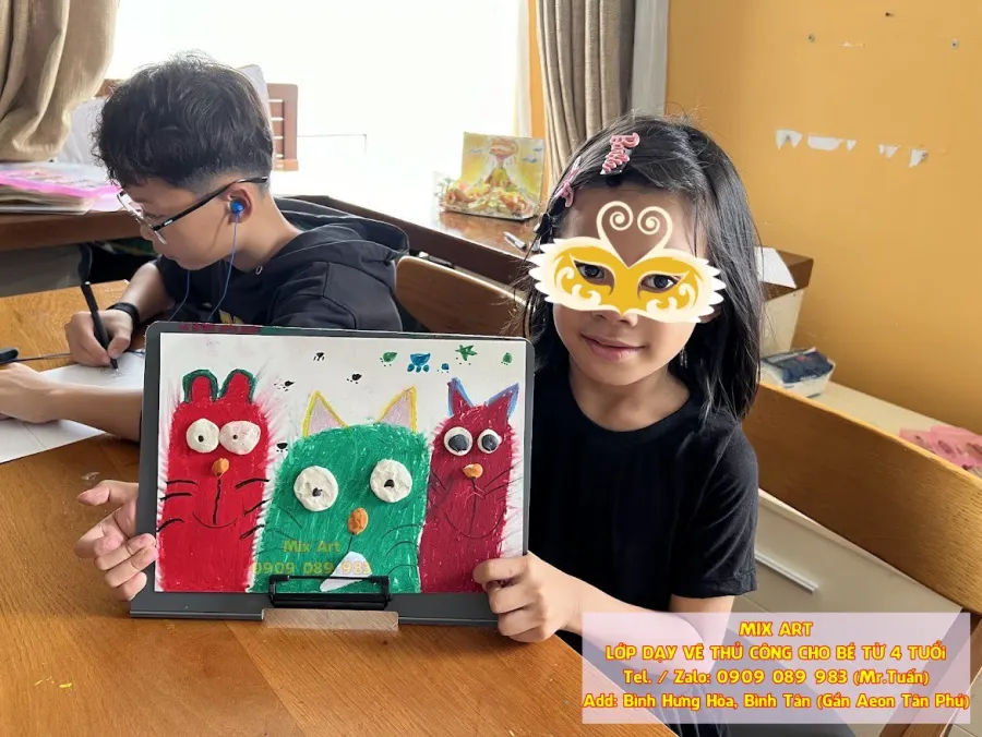 Lớp dạy học vẽ Mixart & Workshop Thủ công