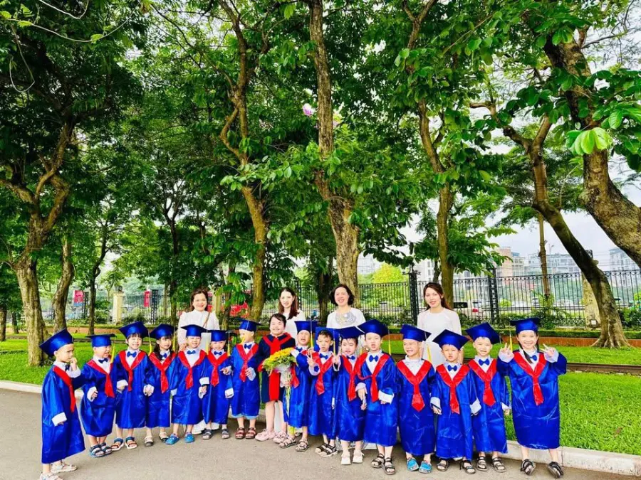 Trường Mầm non Phương Hồng