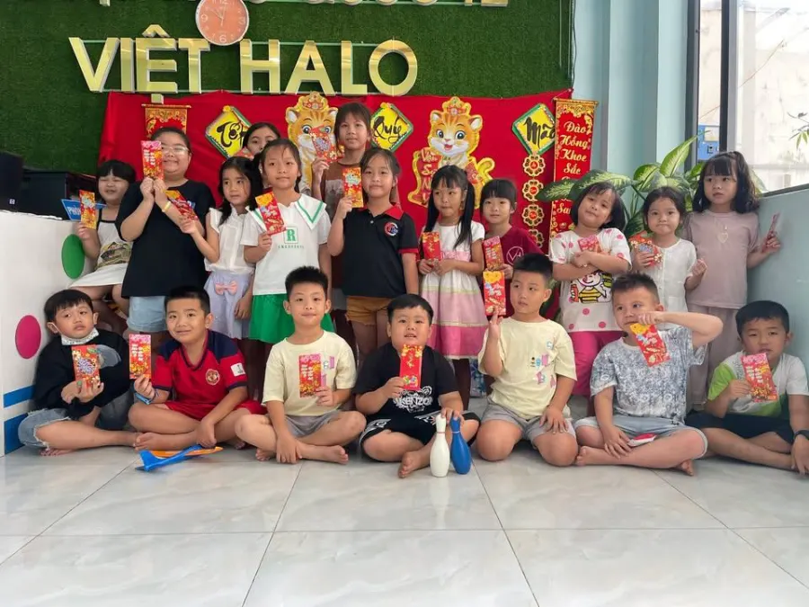 Trung tâm Ngoại Ngữ Việt Halo