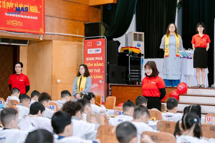 Trung tâm Bàn tính và Số học trí tuệ UCMAS