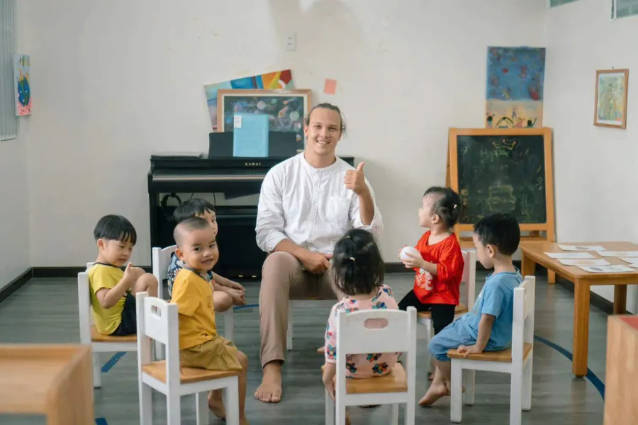 Trường Mầm non Hoa Diên Vĩ - Modern Montessori Art