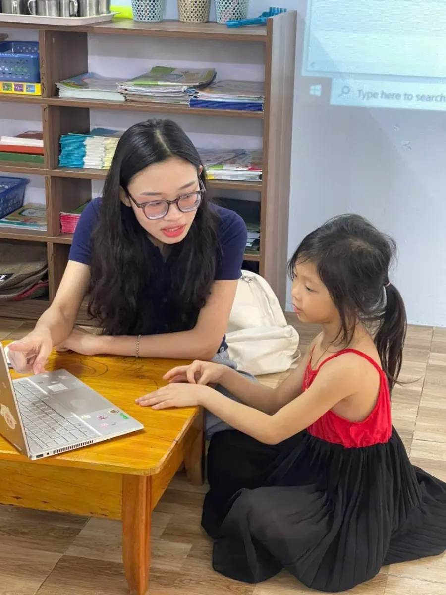 Mầm Non Hoa Hướng Dương - Nhĩa Hương