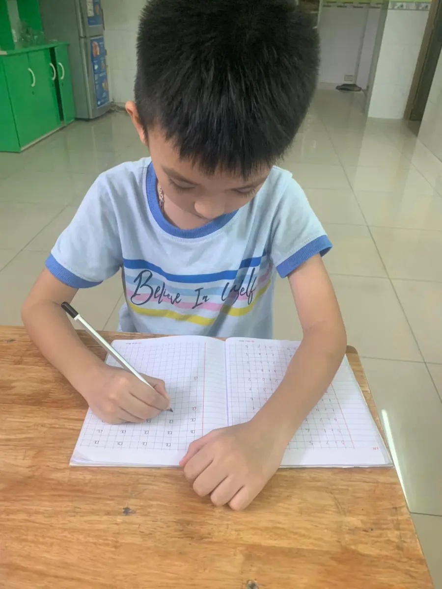 Lớp Luyện Chữ Đẹp Cô Thắm