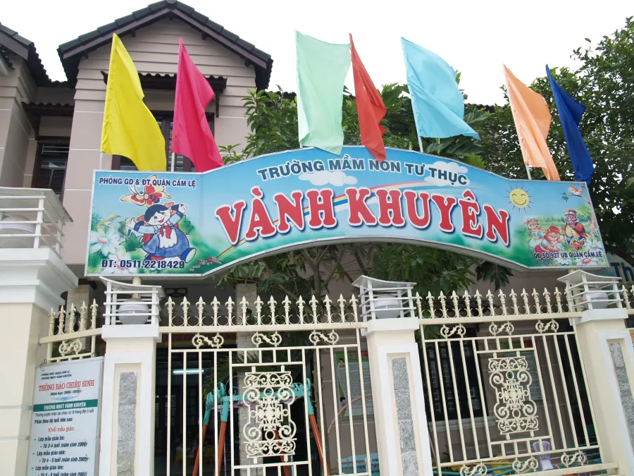 Trường mầm non Vành Khuyên