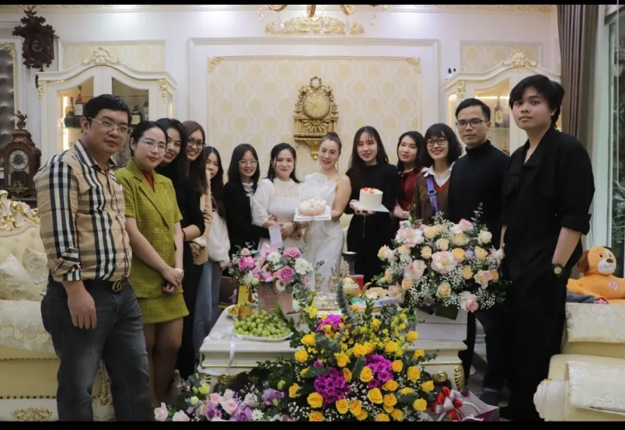 Lớp tiếng Anh cô Thủy