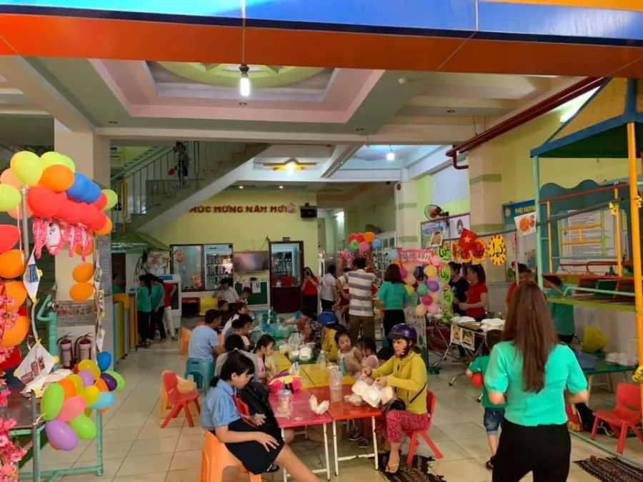 Trường mầm non Ánh Hồng
