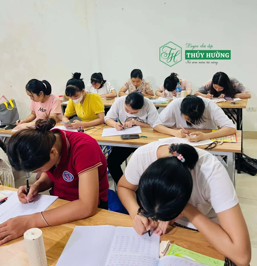 Trung tâm Luyện chữ đẹp Thuý Hường