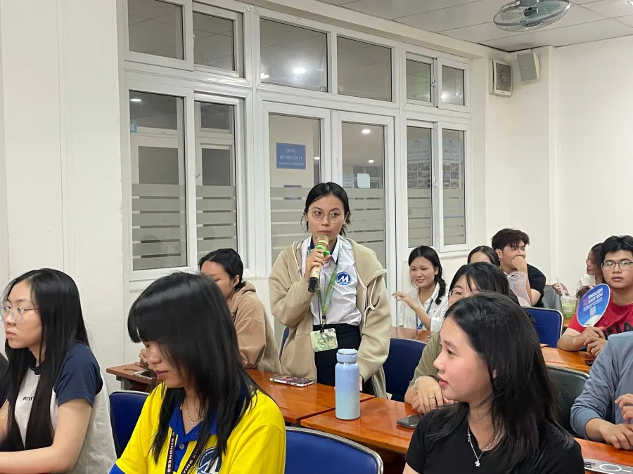 Trung tâm Anh ngữ EASY EDU