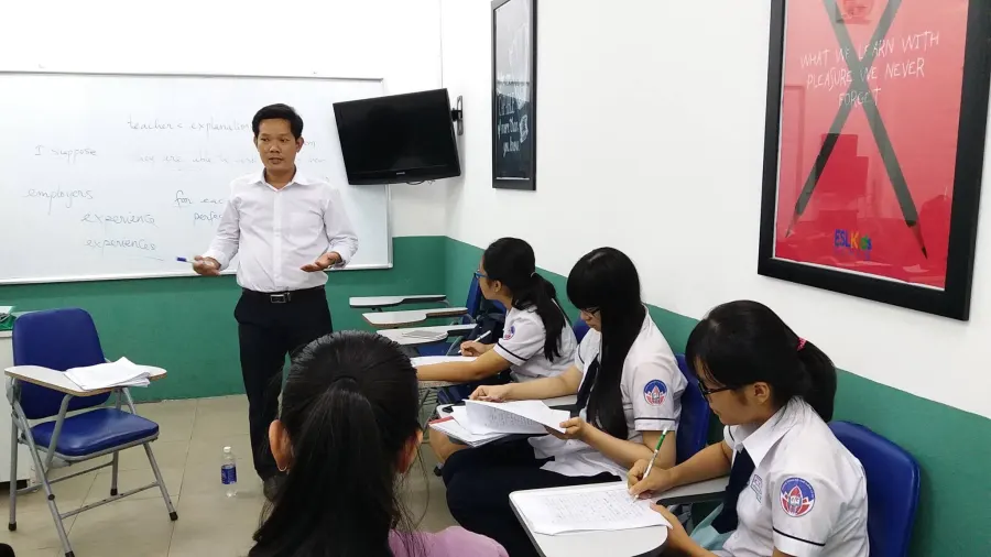 Trung tâm Ngoại ngữ Tin học Tây Bắc