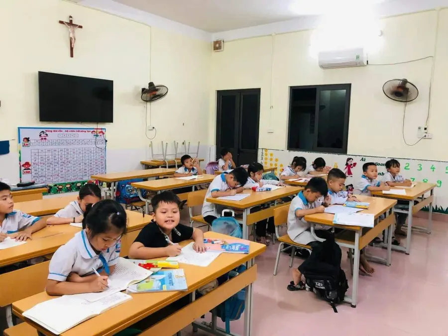 Lớp Tiếng Anh cô Tuyến