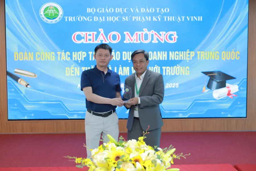Trường Đại Học Sư Phạm Kỹ Thuật Vinh