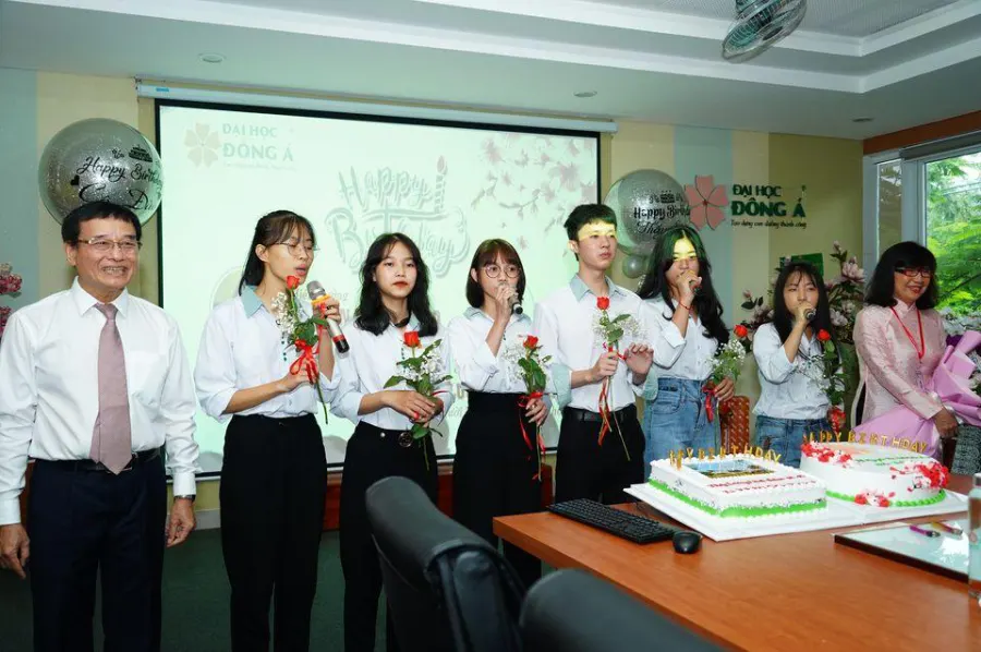 Trường Đại học Đông Á