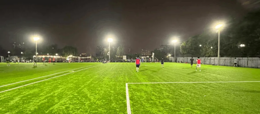 Trung tâm Sân bóng Đầm Hồng 2