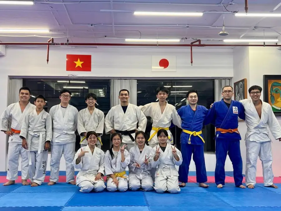 Câu lạc bộ Võ thuật Việt Nhật -Vietnhatclub Centre