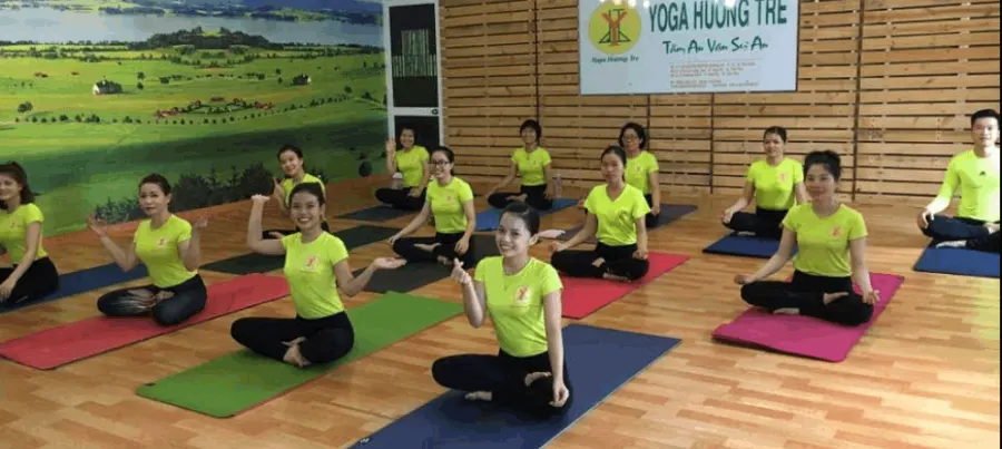 Trung tâm Front yoga centers varies