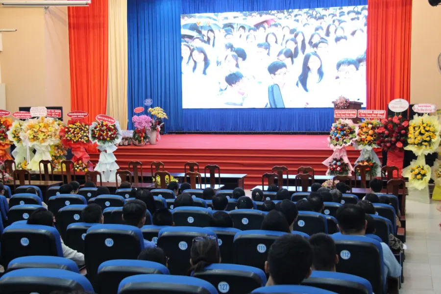 Trường Trường Cao đẳng Công nghệ Thủ Đức (TDC)