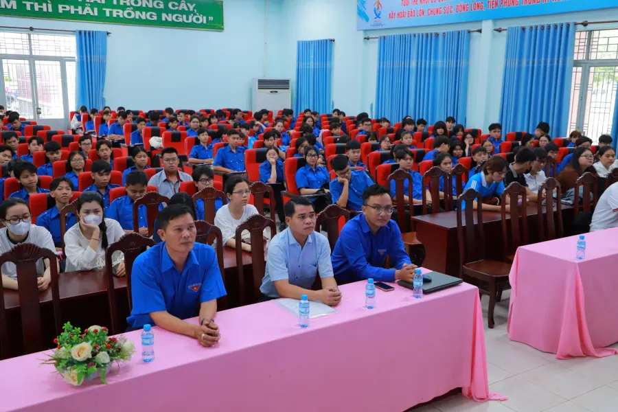 Trường Cao Đẳng Long An (LAC)